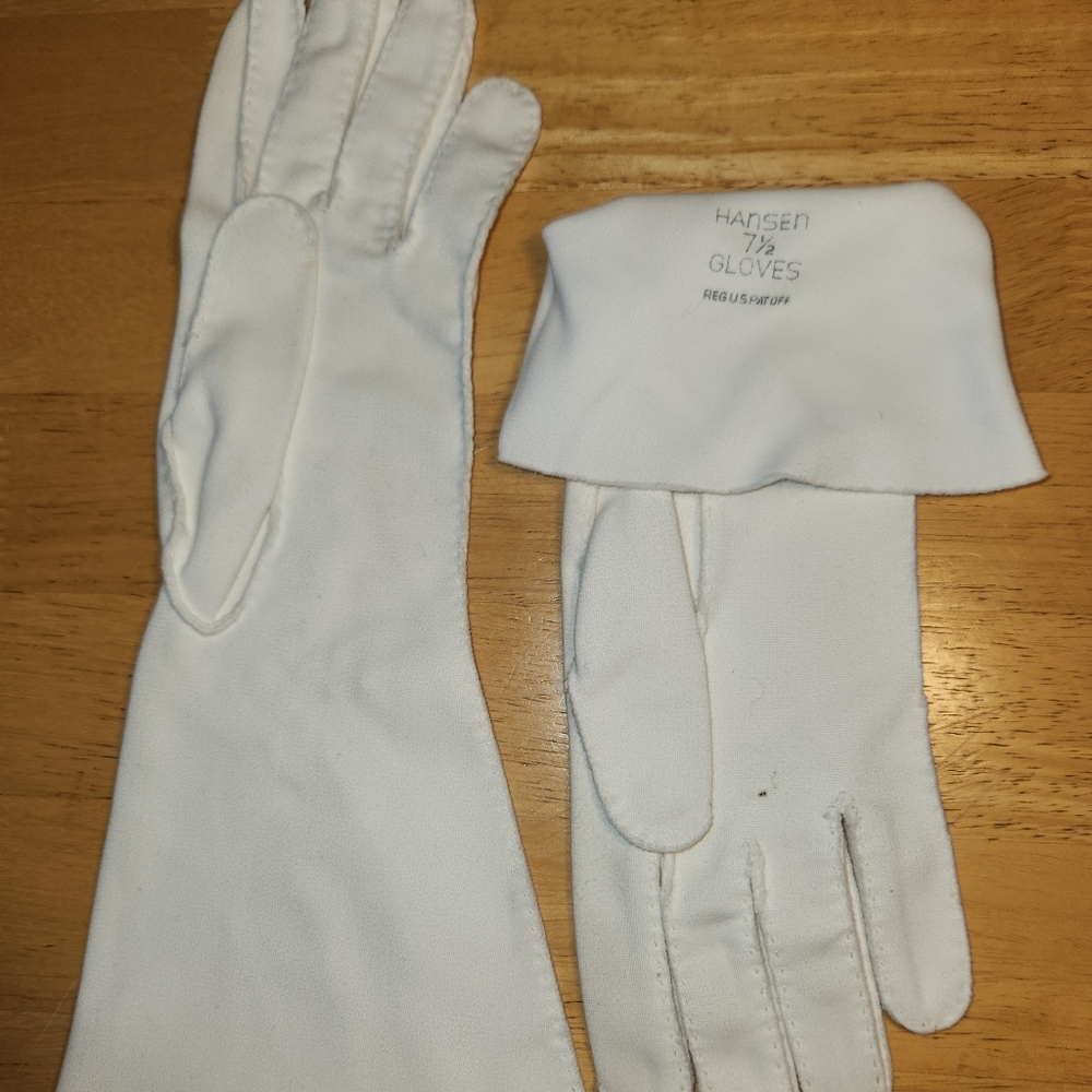 Ivory Hanson Gloves